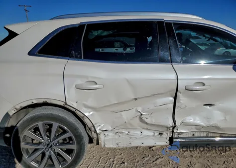 2019 Lincoln Nautilus Select z USA, uszkodzony, nr VIN 2LMPJ6K91KBL23257